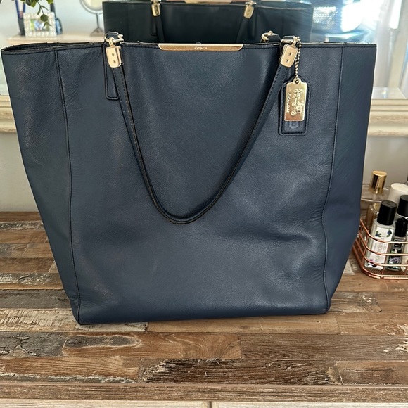 Coach Tote Bag - Picture 2 of 11